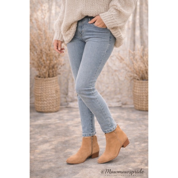 Dolce Vita Shoes - DOLCE VITA Tavin Tan Suede Ankle Boots‎ Pointed Toe Back Zip Womens 8.5M